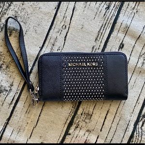 Michael Kors Wallet / Wristlet